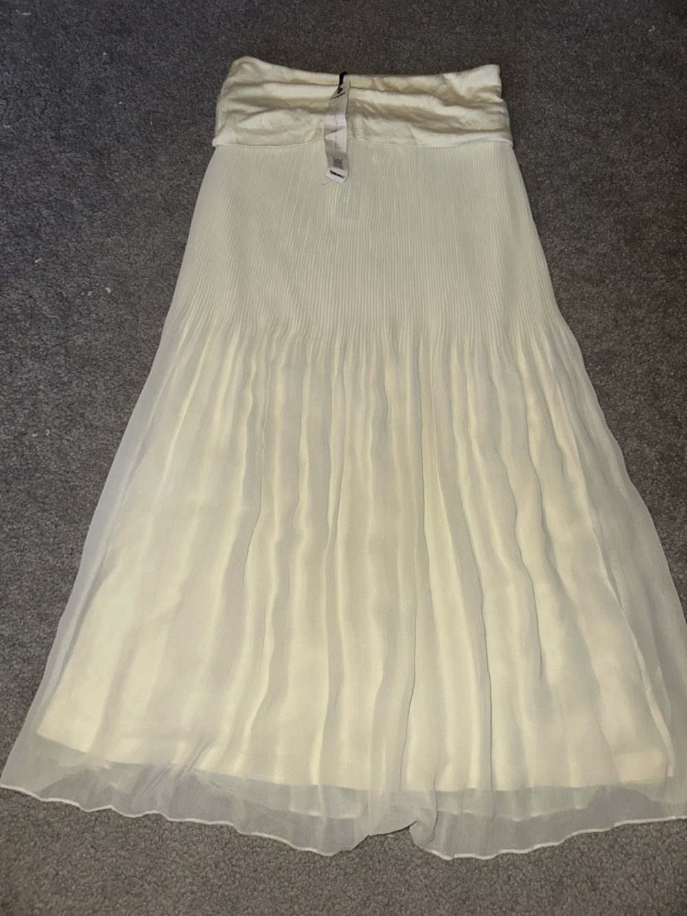 Willow & Clay Cream Pleated Maxi Skirt